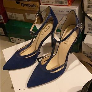 Blue suede Guess Heels